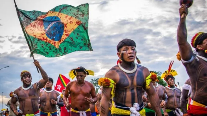 Crédito: Edgar Kanaykõ PL que restringe cidadania indígena é alvo de críticas de especialistas... - Leia mais em https://gazetadoparana.com.br/artigo/pl-que-restringe-cidadania-indigena-e-alvo-de-criticas-de-especialistas?cpid=txt